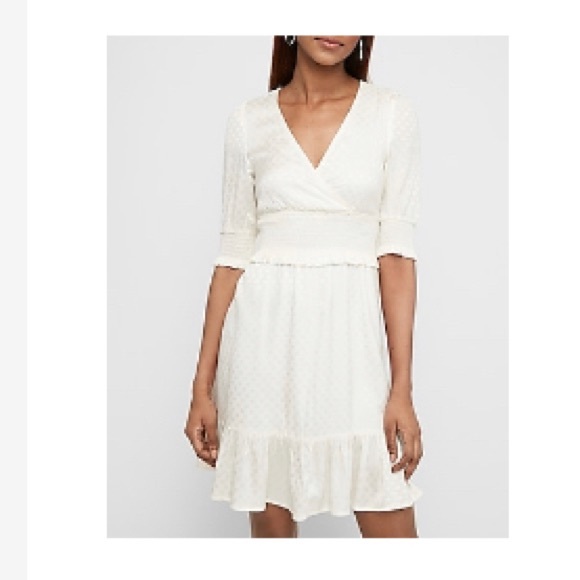 Express Dresses & Skirts - Express tiered smocked puff sleeve flare dress